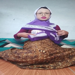 Shemale Slut in Hijab and White Stocking Anal Masturbation and Cumming thumbnail