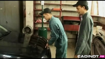 Cadinot.fr - Three young mechanics