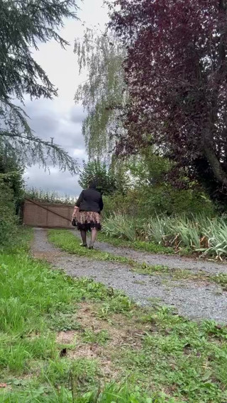 Quick outfit with a leopard skirt with lace for a night out