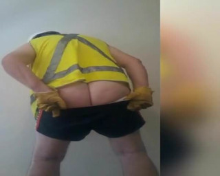 Construction Bear Gives a Hot Show