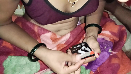 Boyfriend&#039,s land is to wear a condom and kiss it.