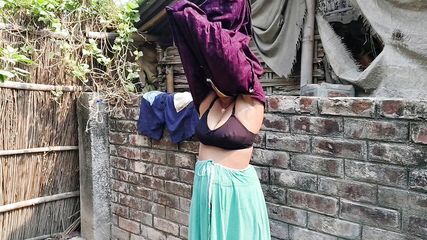 The country woman went to take a bath with her husband and said Chaudo