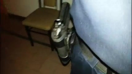 mamando a policia