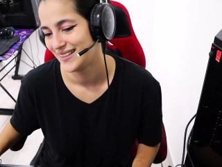 Famous Streamer Decided to Fuck Live with Her Partner