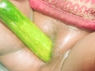 Desi Veena x stepsister Fucked by cucumber 🥒