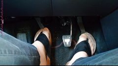 Pedal Pumping in Slippers  Nylonfeet 