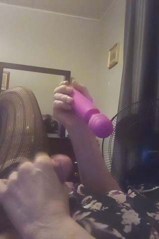Mellissa cums all over her new dress