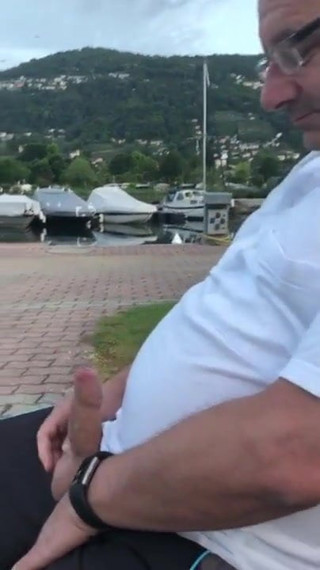 StepDaddies fan handjob