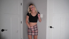 Spreading My Lips & Peeing for You