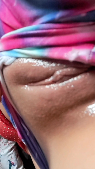 INFLUENCER GETS HER FINGERS IN HER RICH PUSSY AND HER BIG TITS