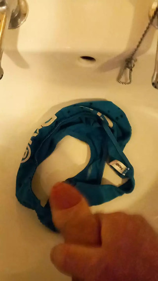 Cumshot in neighbours dirty panties