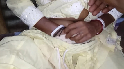 Friend ka aunty ko doggy style Mein chudai Ki aapane room per bulakar entertainment ke sath Kali Chut Ki garmi nikal Di mere per