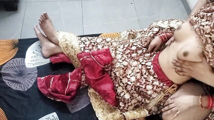 Nai neweli dulhan ko sasur ji ne paise dekar jabar dasti pela