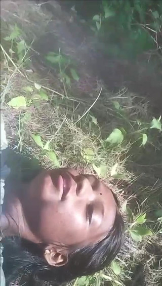 Jungle me girlfriend ke doogi style ke chhoda