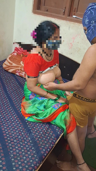 Contractor&#039,s wife&#039,s romance