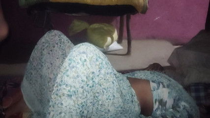 Bhabhi ko Raat Ko Chod Dala