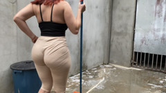 I called this maid and she is very naughty, I went crazy with this big ass
