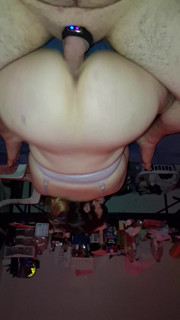 Juicy Booty Babe Takes a Big White Cock