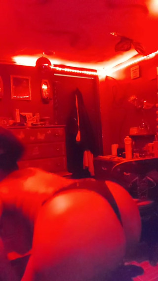 Strip tease