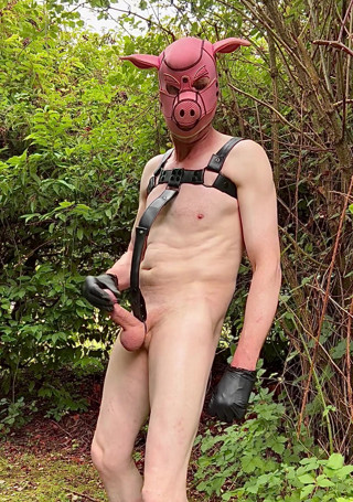 Man Makes His Big Cock Jump Up And Down