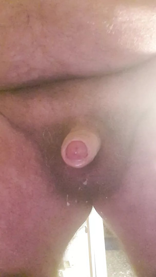 Messy cumshot