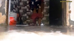 Chut mein khujali ho rahi thi isliye Naha Li