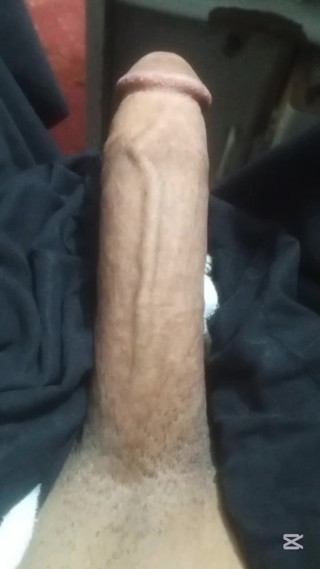 If anyone wants to have a real sex relationship with me, you can contact me. I am ready.