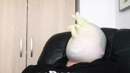 BHDL - LATEXGLOVE BREATHPLAY - GLOVEPLAY IN THE HOMEOFFICE