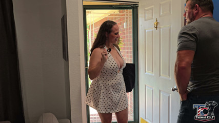 Door2door Hotwife Gets Seduced and Creampied by Muscular Bull!