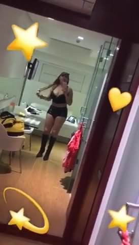 RAiNHA ViVi TRAVESTi DOMiNADORA