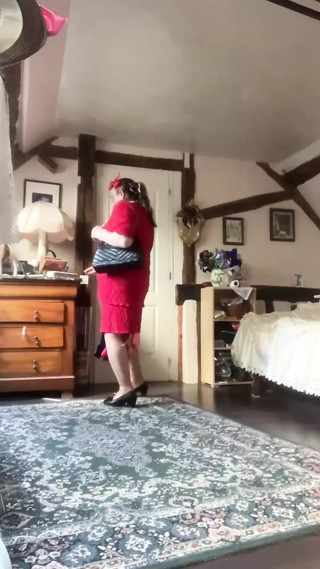 In outfit with a vintage red dress from Sunday for a day