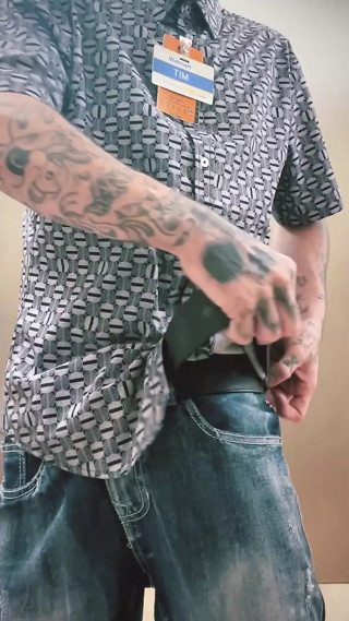 BWC Walmart employee has a OF ! Cum watch him cum.