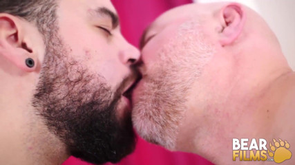 BEARFILMS - Tony Rivers hammered by Stepdaddy guy English after 69