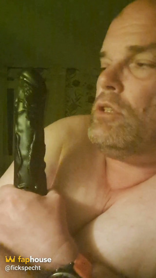 On It Goes for the Bitch