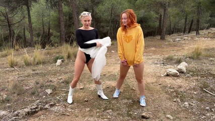 Pissing Outdoor with Readhead Bestie