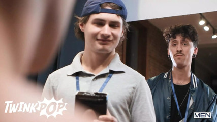 Malik Delgaty Takes A Break So He Can Fuck Thomas Feller &amp; Give Him The Full Pornstar Experience - TWINK POP