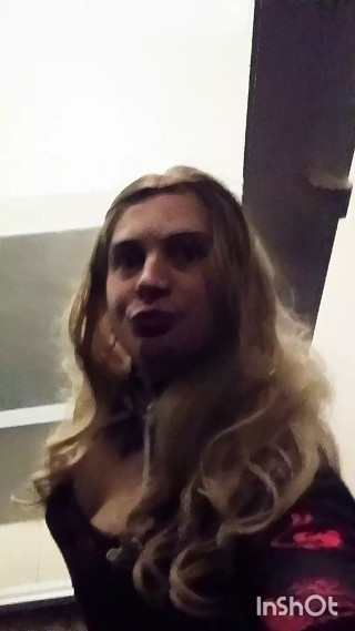 Trans Chaude Petite Salope Trop Sexy celia cross thumbnail