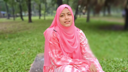 A girl sits alone in the park, then she meets him and friendship then love.