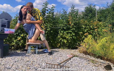 Rough Outdoor Fuck in the Garden While Picking Berries