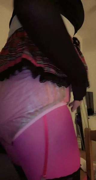 Dirty Sissy messing plastic diapers thumbnail