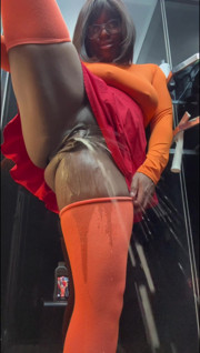 Ebony Pee Compilation