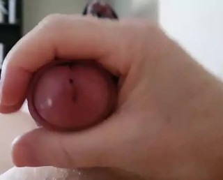 Close up cum.