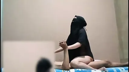 Swaying neighbor in hijab veil hot sex