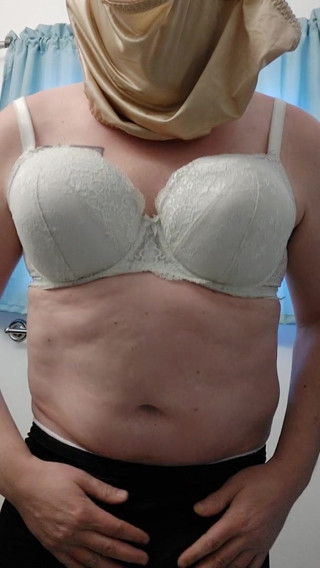 Trying out my new bra panty and slips from 2nd hand store
