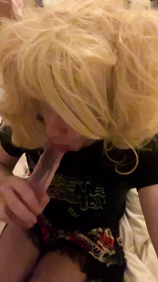 Sissy slut sucking Lexi Avalon thumbnail