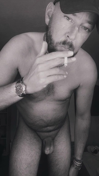 Smoke gay naked