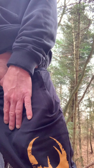Quick Cum in forrest