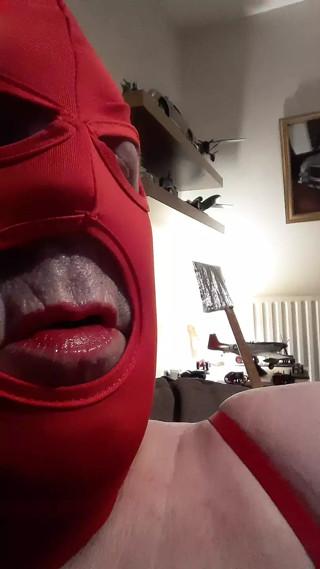 Red satin fantasy, thumbnail