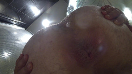 Pushing out anal plug