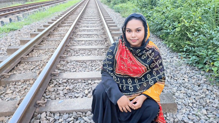 Train Line par Mili Ladki Ko Ghar Lakr Chuda - Bengali Girl video  xxx Fucking